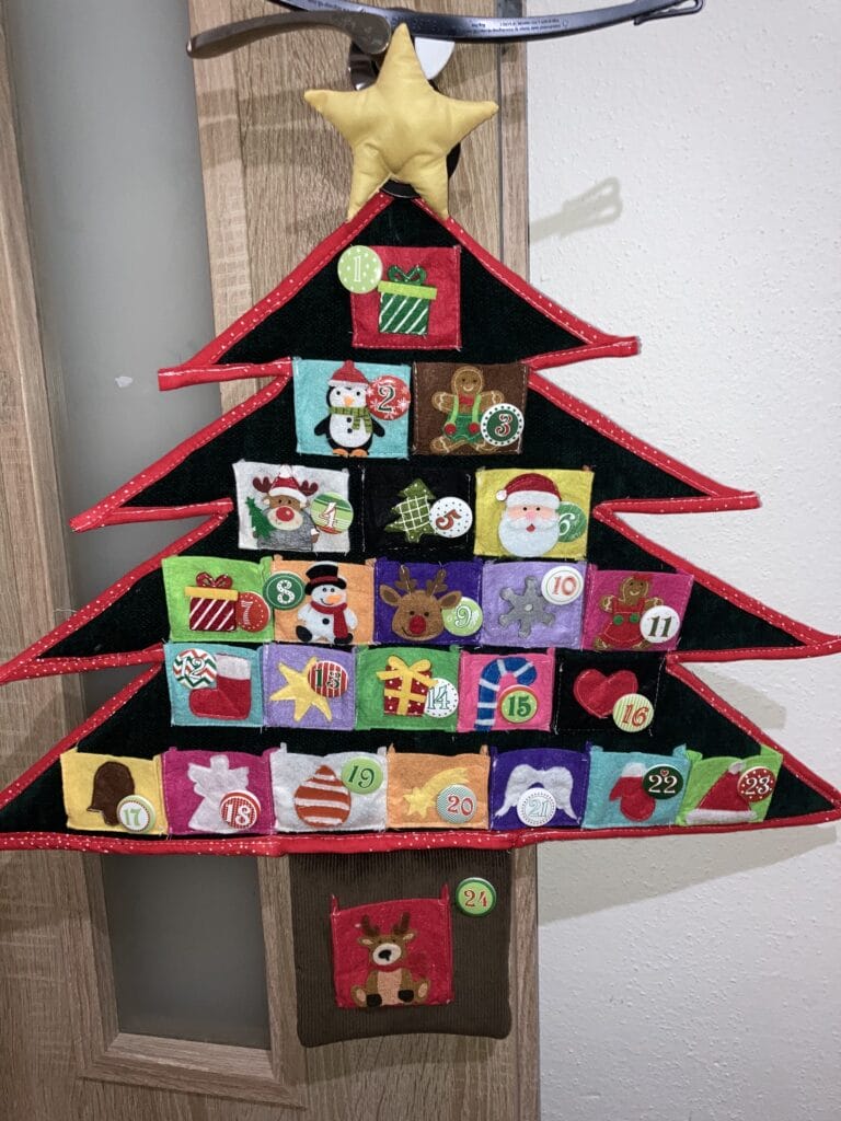 Adventný kalendár