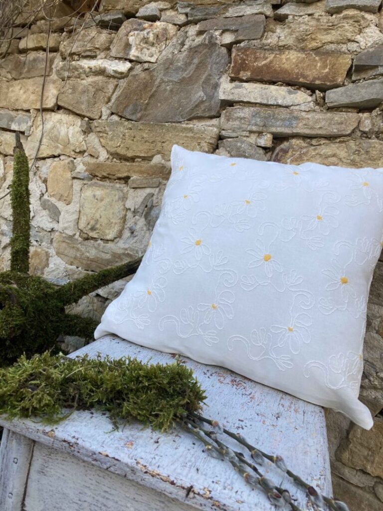 ľanový dekoračný vankúš -Jarný motív