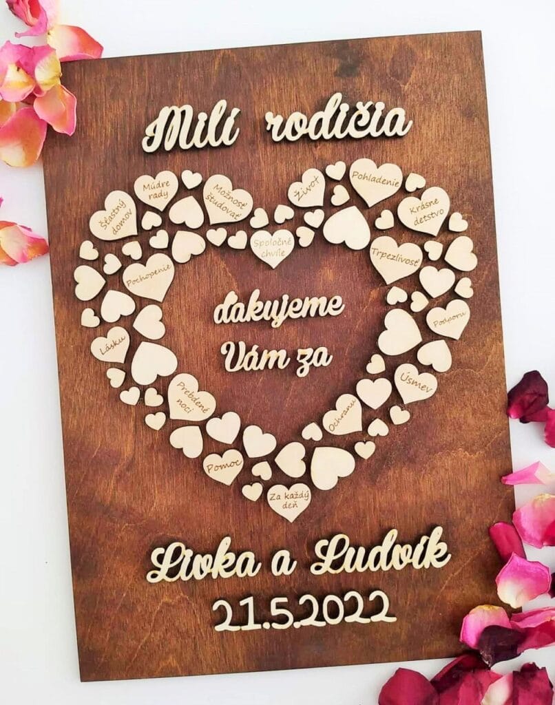 Ručná výroba drevené srdce, prírodná farba.
