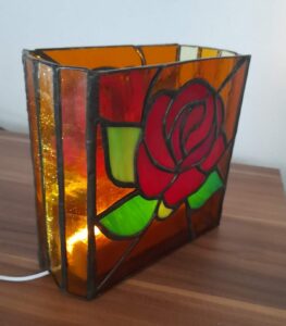 lampa ruza5