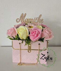 mydlova kyticka v kabelke pre mamicku