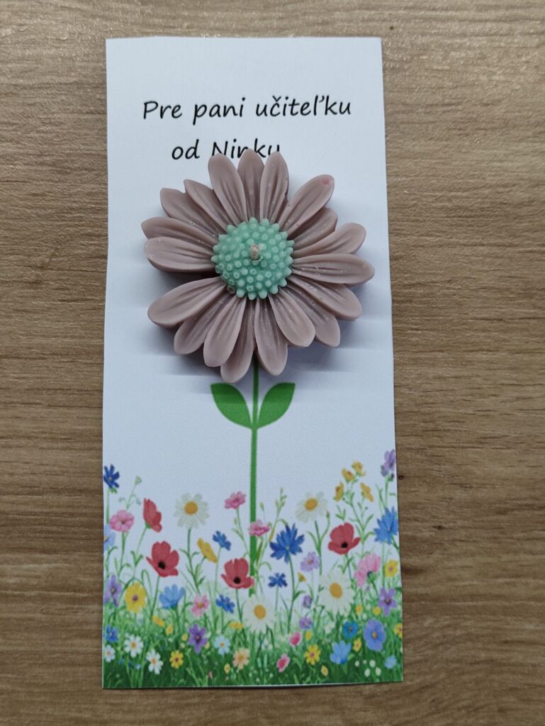 Ručne vyrábaná sójová sviečka pre pani učiteľku