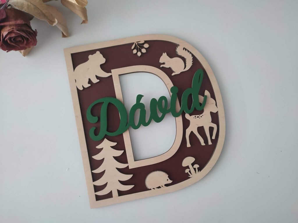 Drevené písmenko s menom