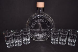 personalizovana gravirovana flasa na alkohol originalny darcek 2 3