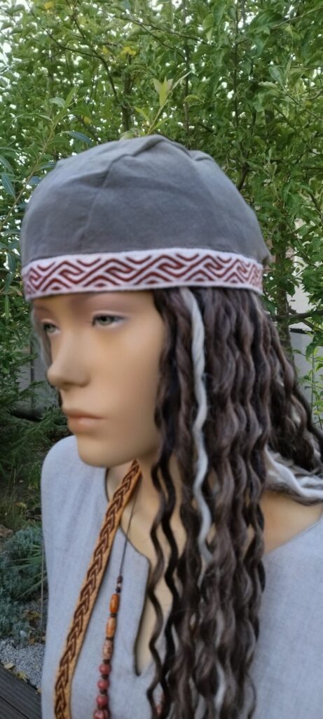 Bandana z ľanu a s vlneným lemovaním